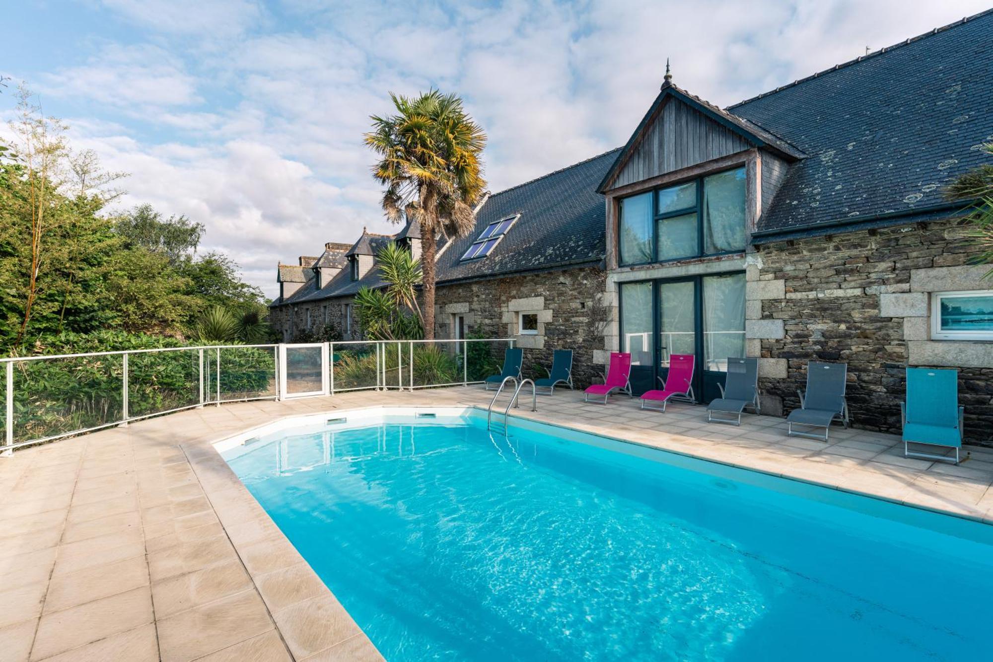 Hotel Kastell Dinec'H Minihy-Treguier Exterior photo